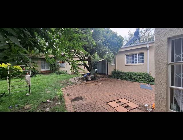 6 BEDROOM HOUSE FOR SALE IN CROYDON